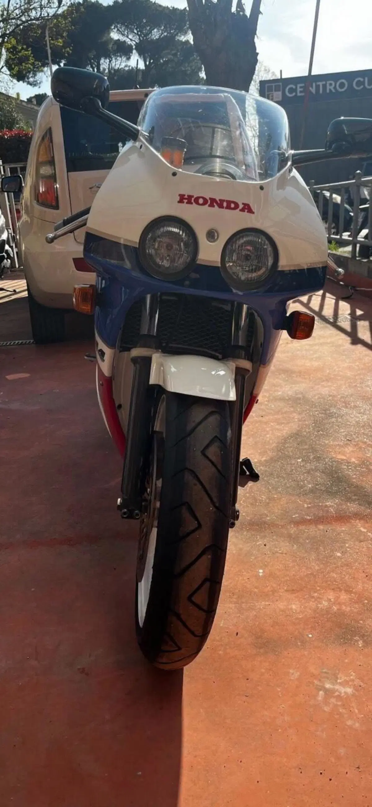 Honda VFR 400 R NC30 (2)