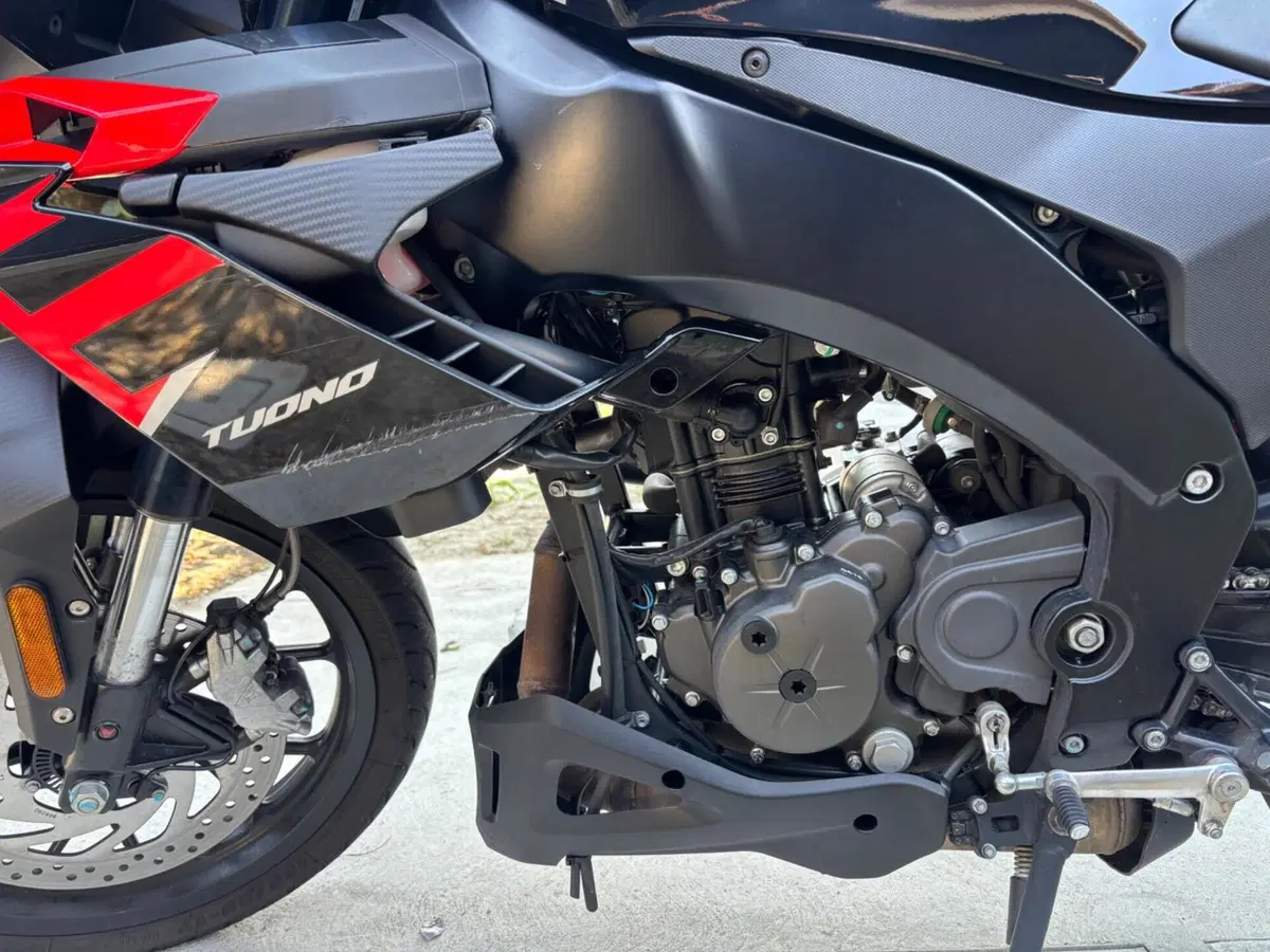 Aprilia Tuono 125 (2021 - 24) (11)