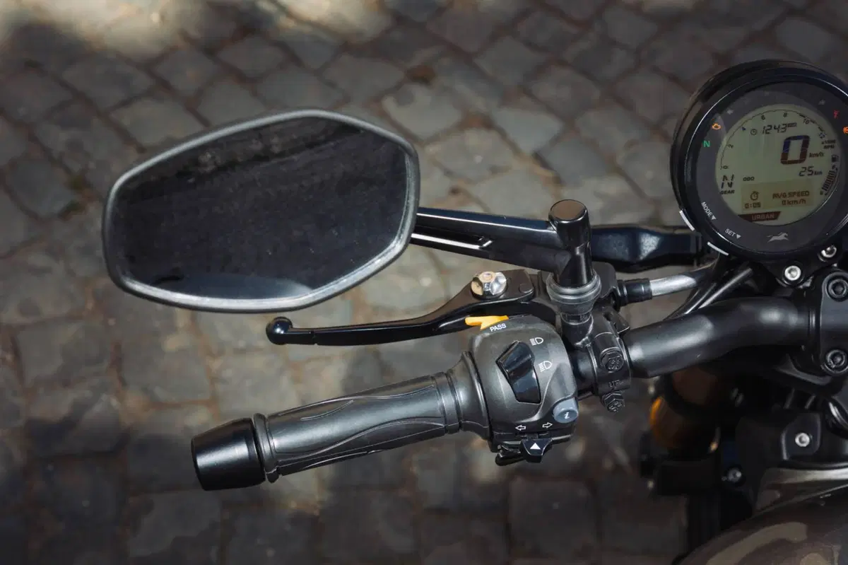 TVS Motor Ronin 250 (2024 - 26) (10)