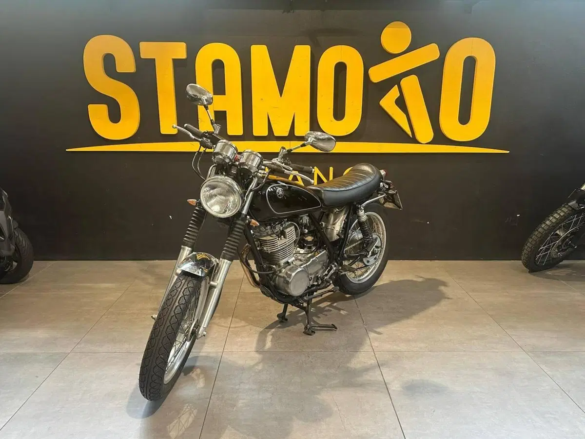 Yamaha SR 400 (2013 - 17) (4)