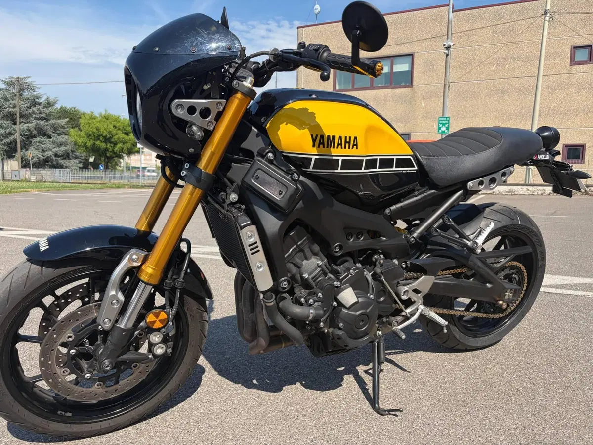 Yamaha XSR 900 ABS 60th Anniversary (2016 - 18) (2)