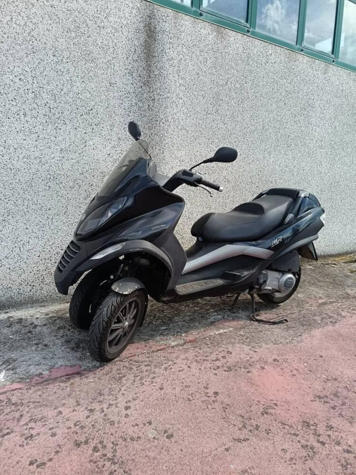 Piaggio MP3 250 i.e. (2)