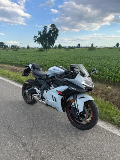 CFMOTO 675SR-R (2025 - 26) usata