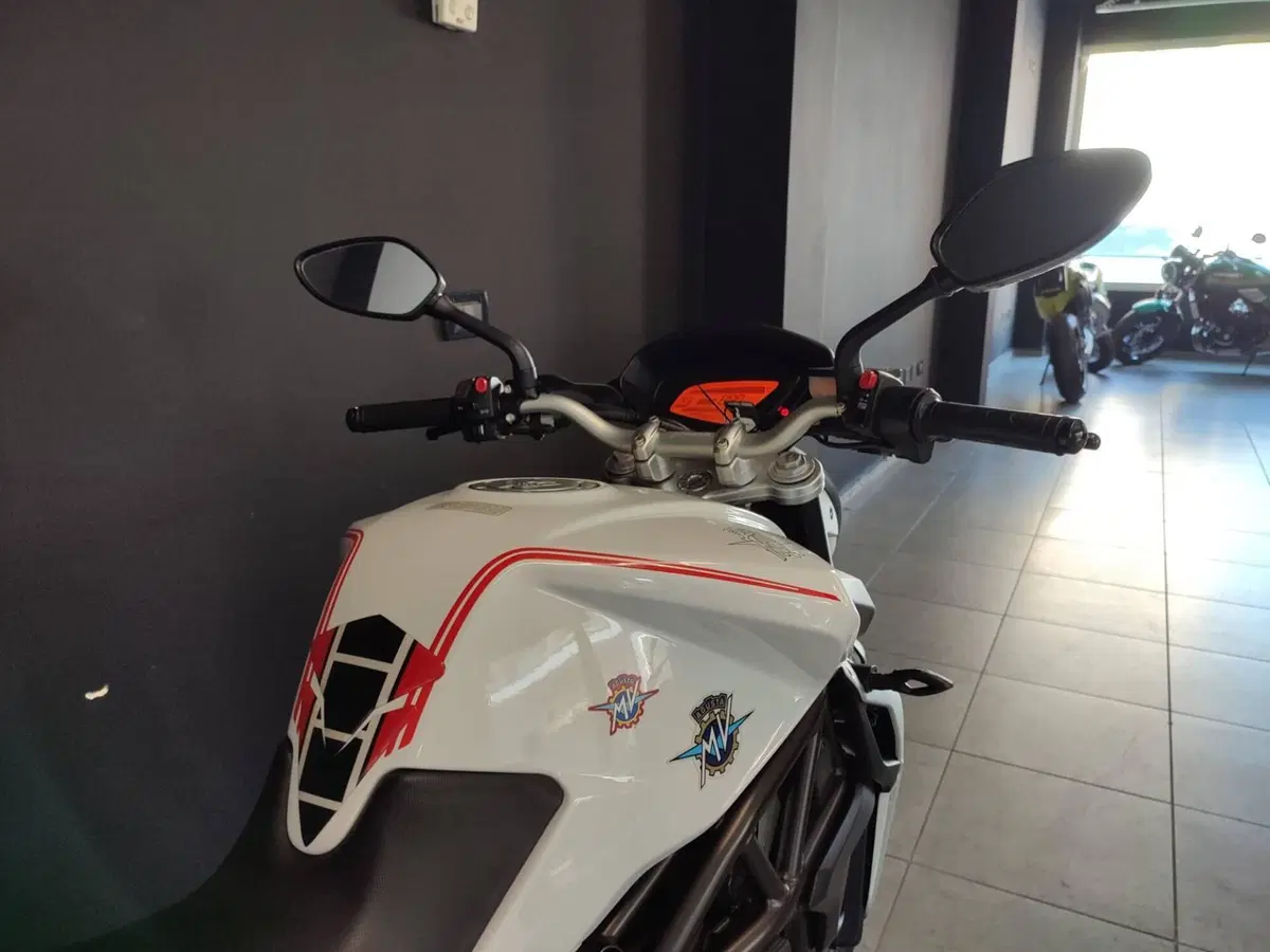 MV Agusta Brutale 800 EAS (2015) (5)