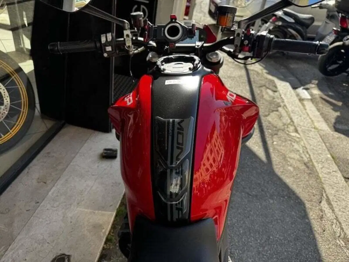 Ducati Monster 937 + (2021 - 25) (17)