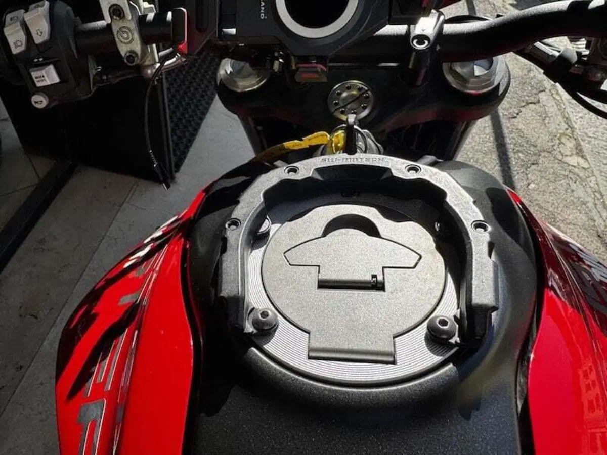 Ducati Monster 937 + (2021 - 25) (18)