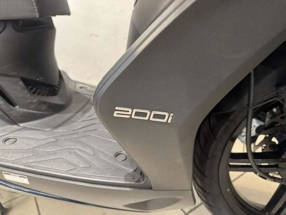 Kymco Agility 200i R16 + (2021 - 25) (7)