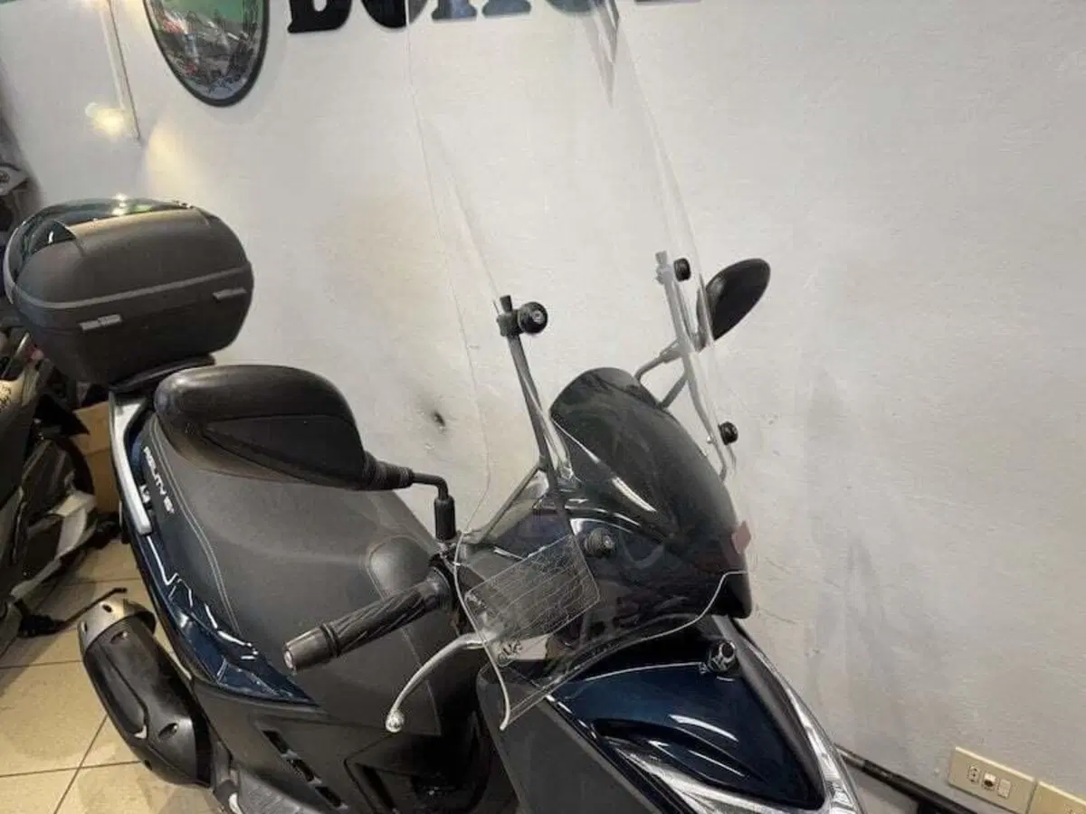 Kymco Agility 200i R16 + (2021 - 25) (8)