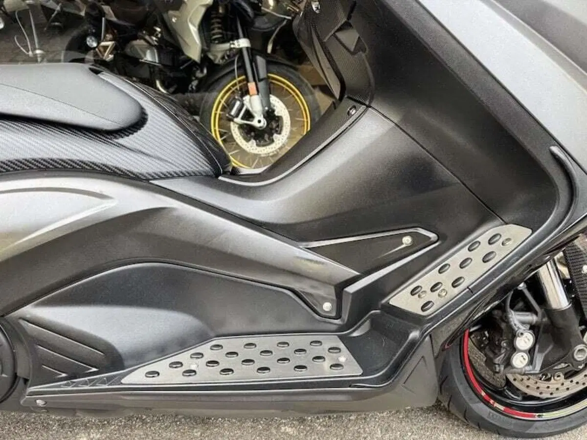 Yamaha T-Max 530 ABS (2015 - 17) (6)