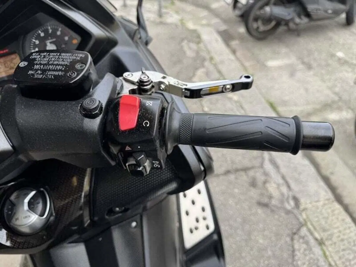 Yamaha T-Max 530 ABS (2015 - 17) (18)