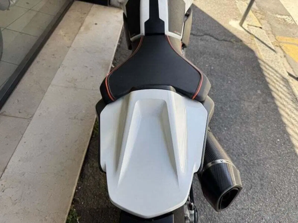 KTM 890 Duke (2021 - 23) (17)