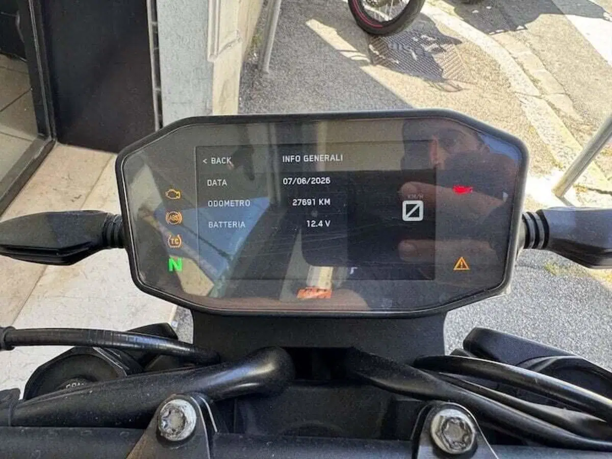 KTM 890 Duke (2021 - 23) (19)