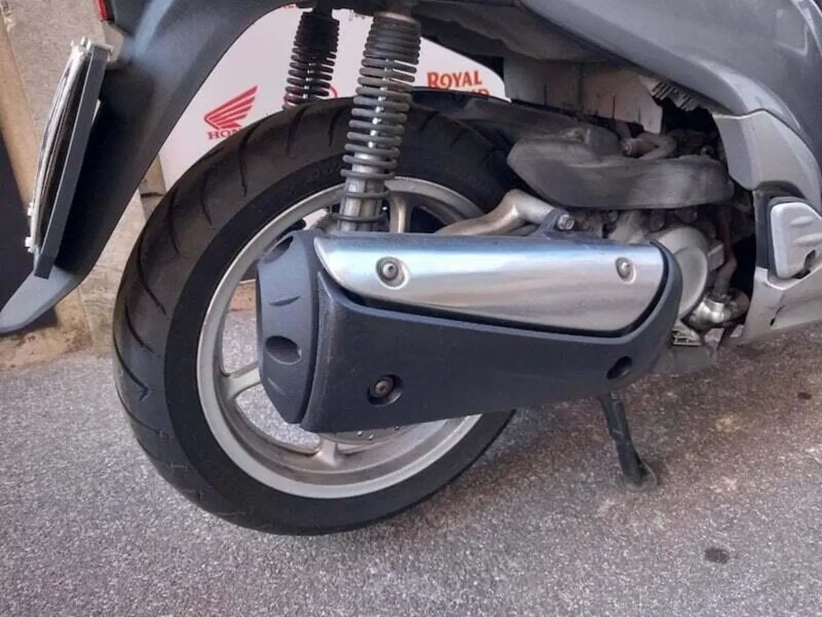 Honda SH 300 i ABS (2013 - 14) (3)