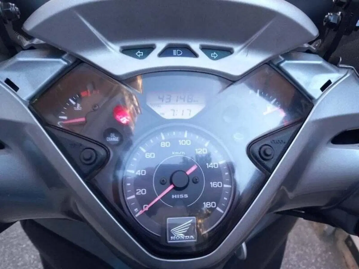 Honda SH 300 i ABS (2013 - 14) (11)