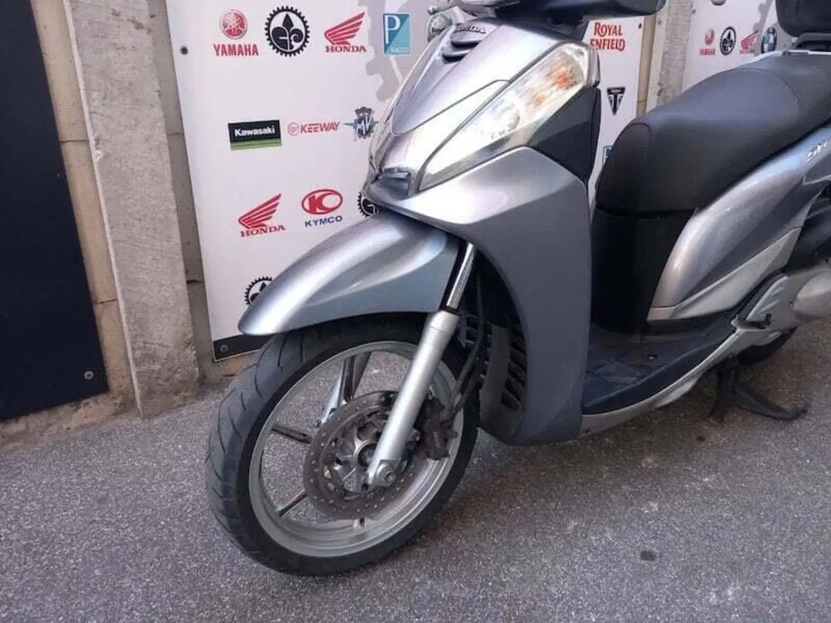 Honda SH 300 i ABS (2013 - 14) (16)