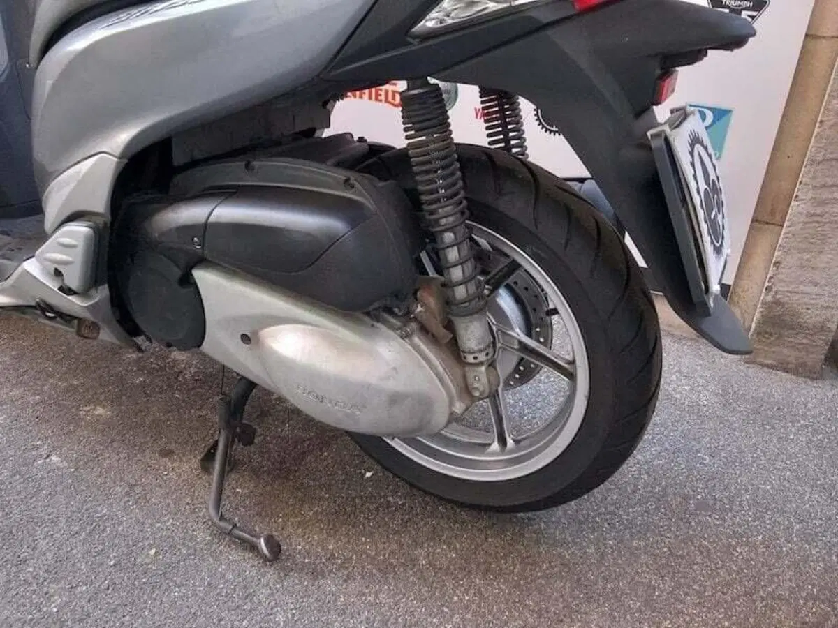 Honda SH 300 i ABS (2013 - 14) (18)