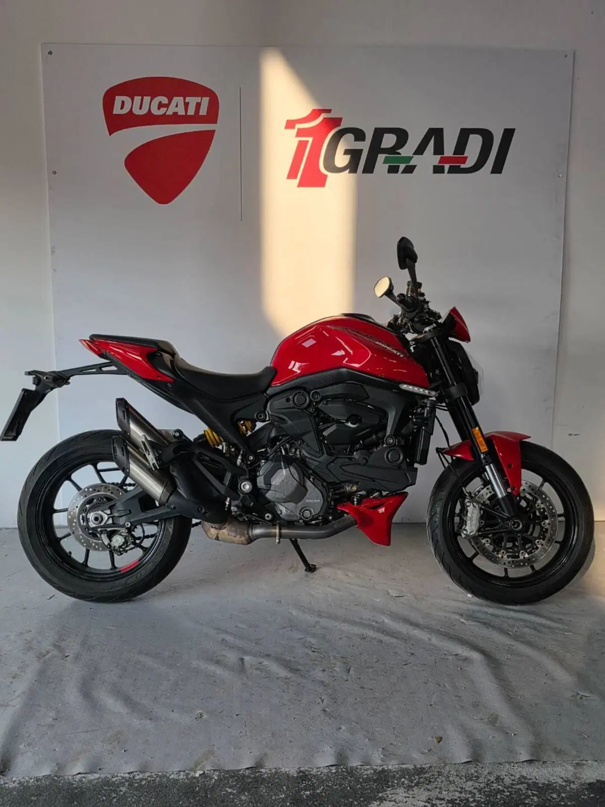 Ducati Monster 937 + (2021 - 25) (4)