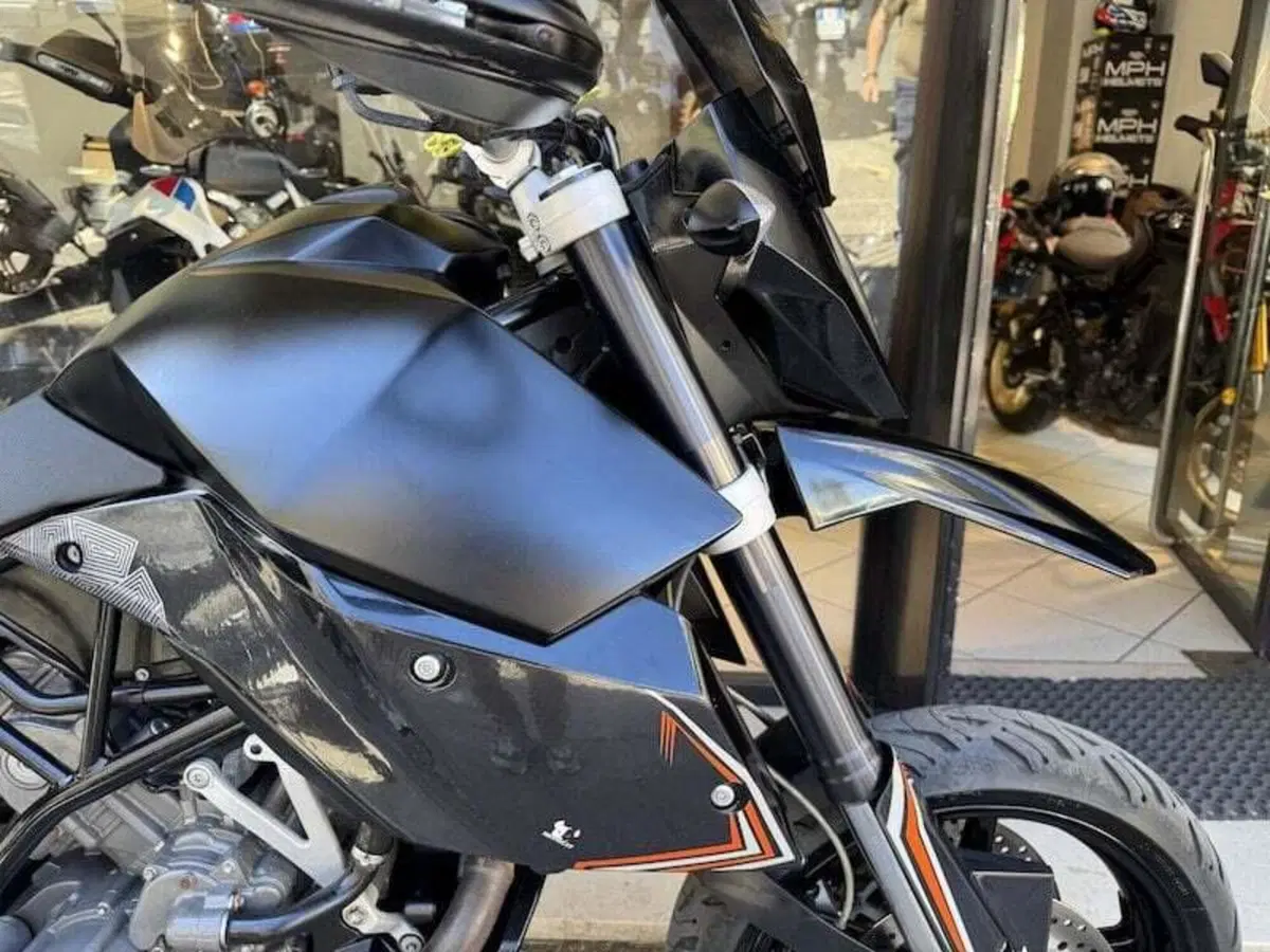 KTM 990 Supermoto (2007 - 10) (11)