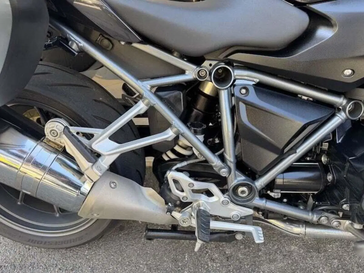 Bmw R 1200 R (2015 - 16) (6)