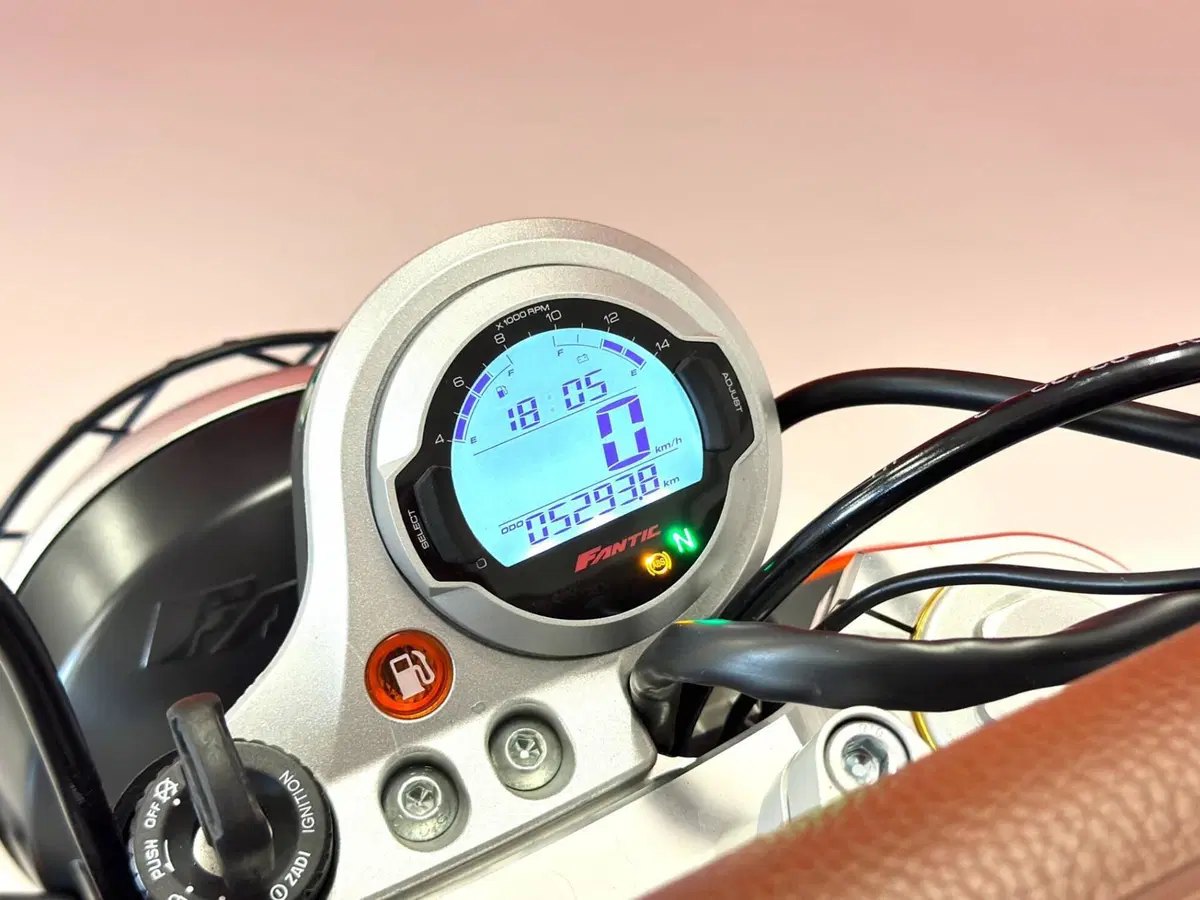 Fantic Motor Caballero 500 Scrambler Deluxe (2021 - 23) (18)