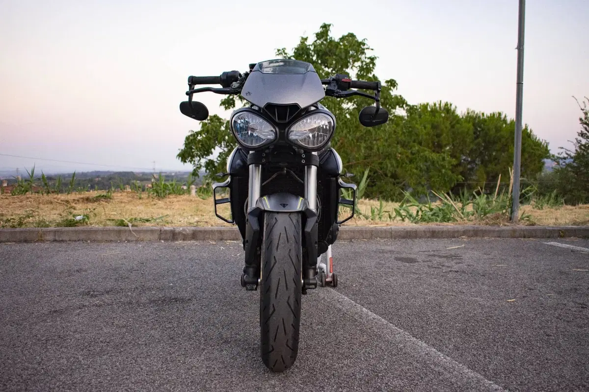 Triumph Street Triple RS (2017 - 19) (3)