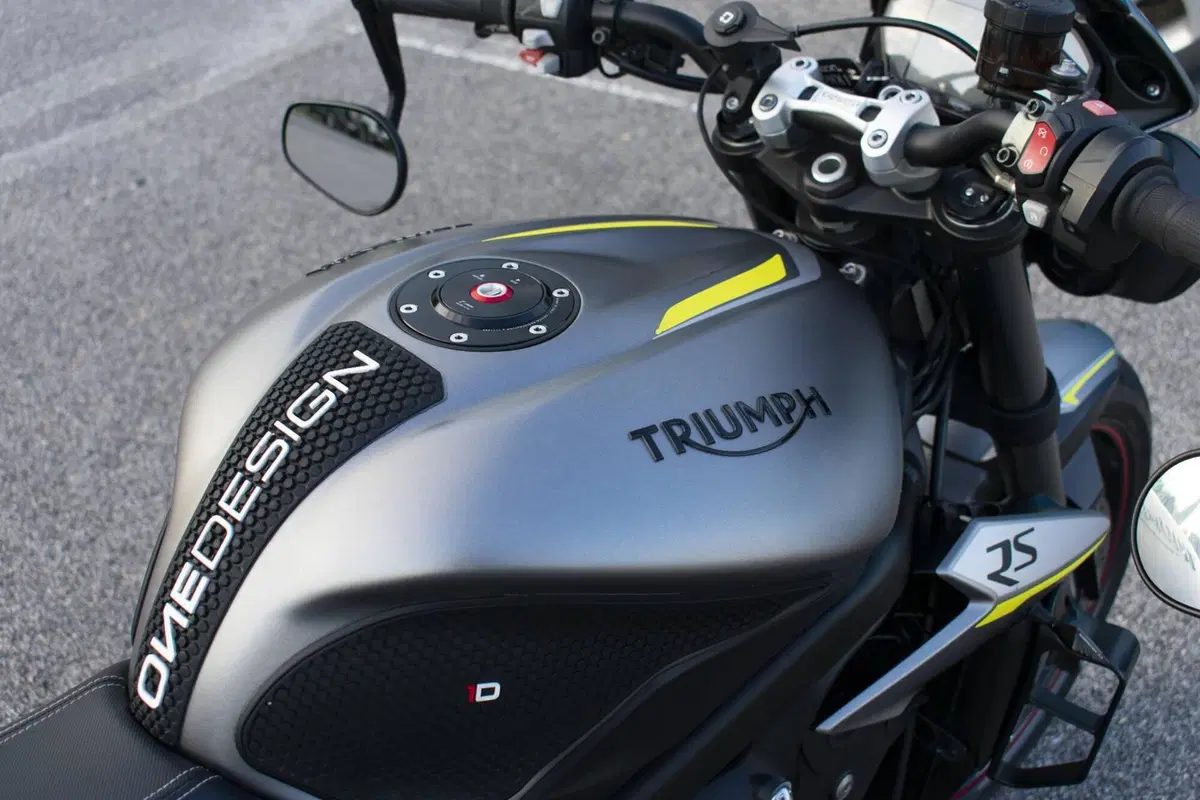 Triumph Street Triple RS (2017 - 19) (6)