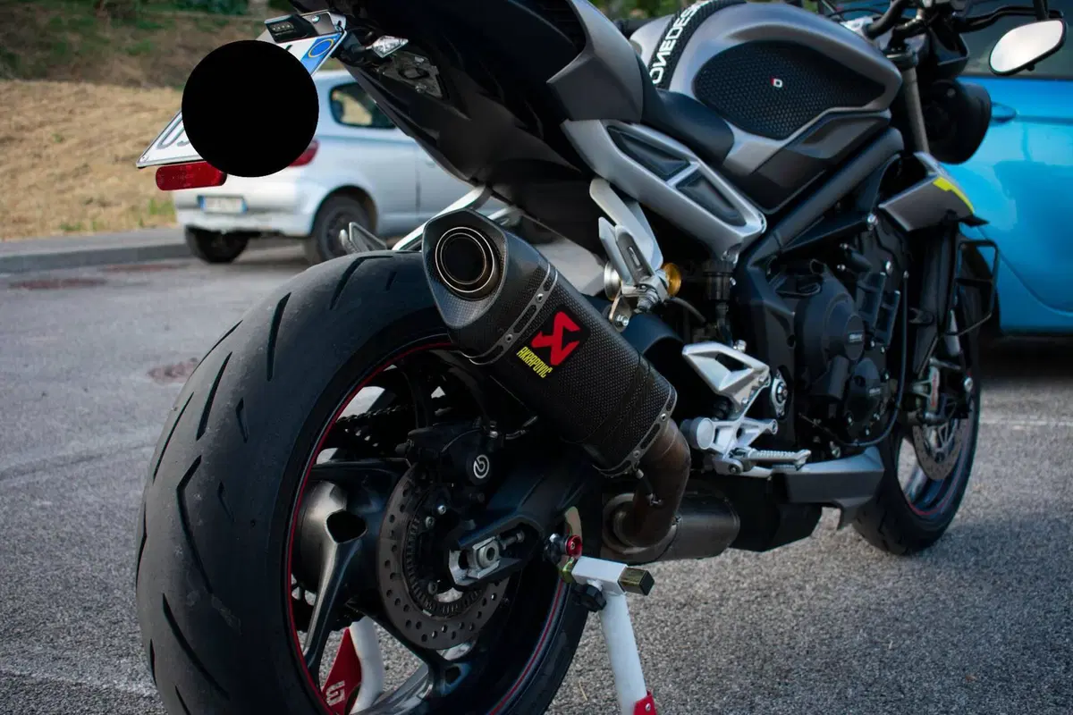 Triumph Street Triple RS (2017 - 19) (4)