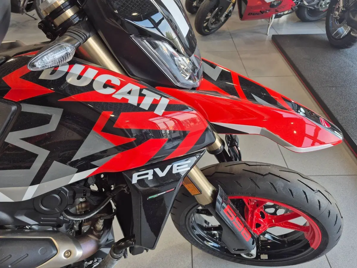 Ducati Hypermotard 698 Mono RVE (2024 - 26) (5)
