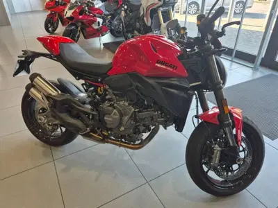 Ducati Monster 890 + (2026) usata