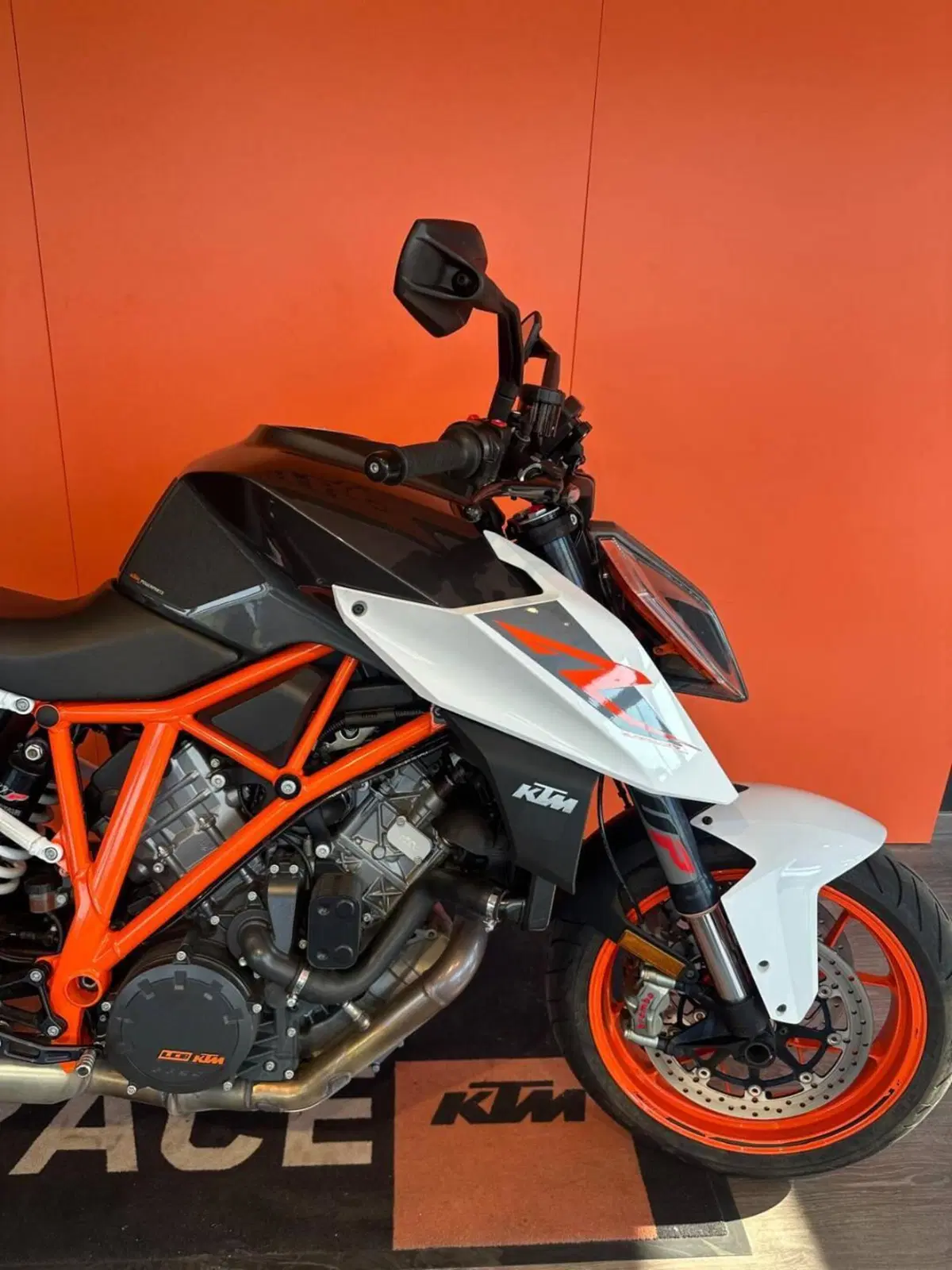 KTM 1290 Super Duke R ABS (2017 - 18) (4)