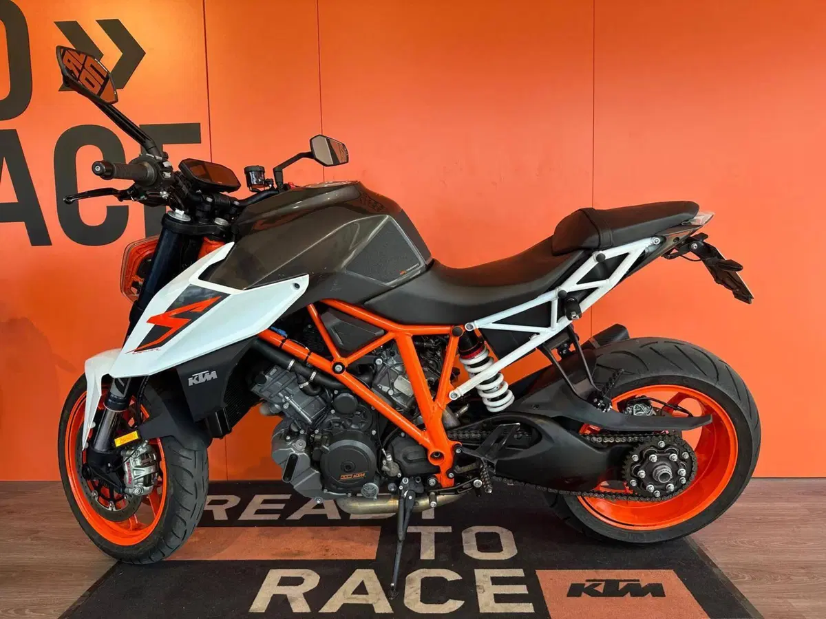 KTM 1290 Super Duke R ABS (2017 - 18) (2)