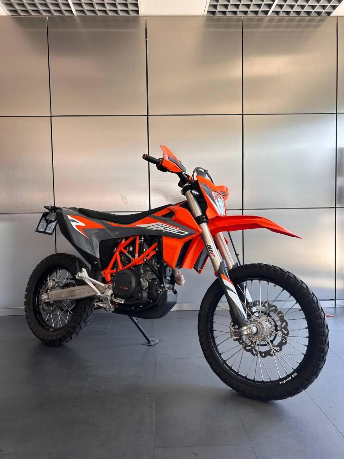 KTM 690 Enduro R (2022 - 25) (2)