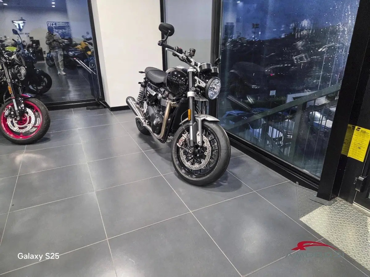 Triumph Speed Twin 1200 (2025 - 26) (3)