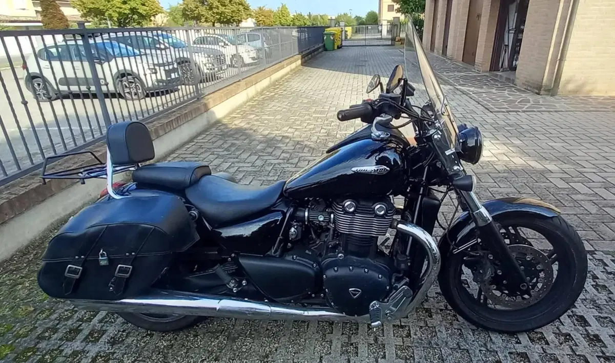 Triumph Thunderbird Storm 1700 ABS (2010 - 16) (2)