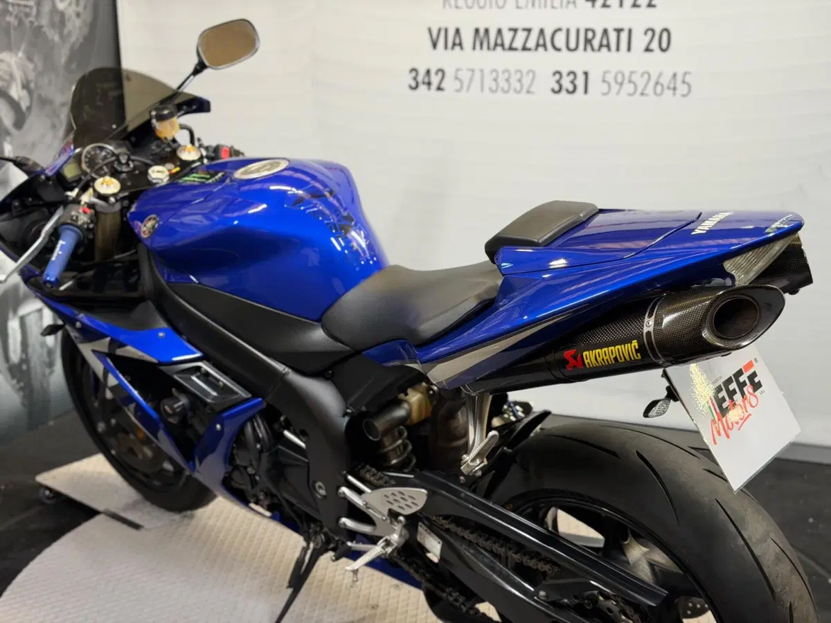 Yamaha YZF R1 (2006 - 07) (13)