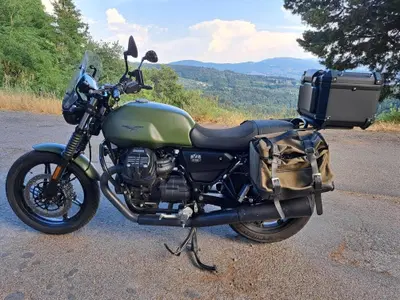 Moto Guzzi V7 Stone (2021 - 24) usata