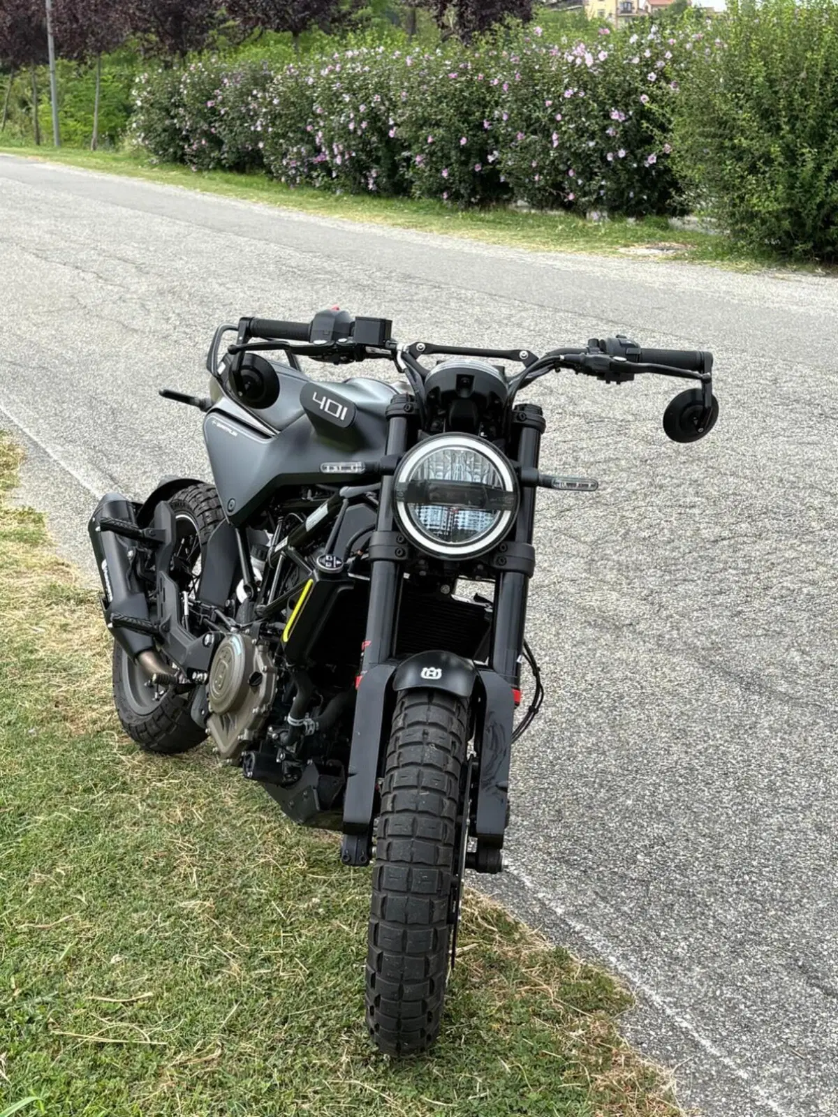 Husqvarna Svartpilen 401 (2021 - 23) (5)