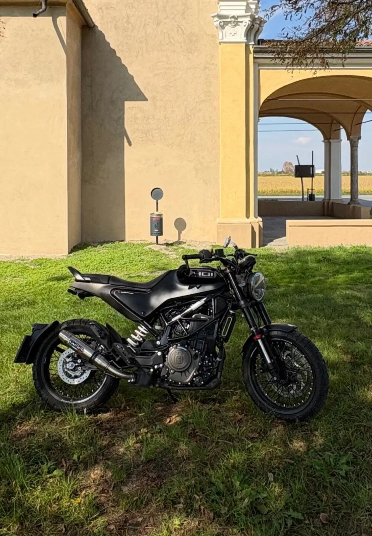 Husqvarna Svartpilen 401 (2021 - 23) (8)