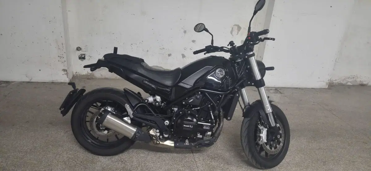 Benelli Leoncino 500 (2021 - 25)