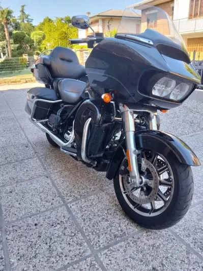 Harley-Davidson 1690 Road Glide Ultra (2015 - 16) - FLRTU usata