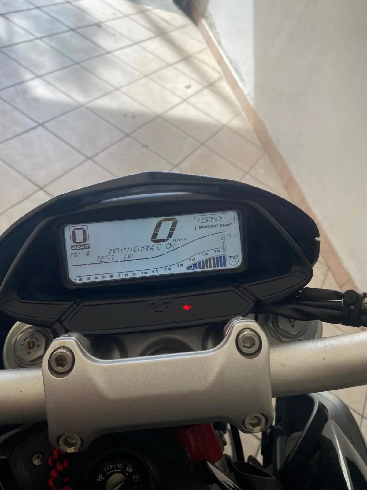 MV Agusta Rivale 800 EAS (2013 -15) (2)