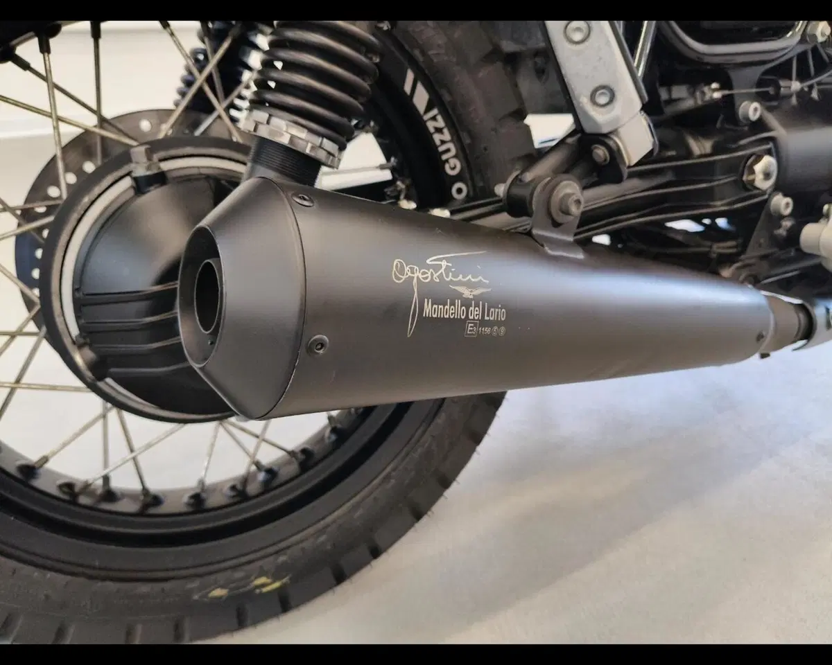 Moto Guzzi V7 III Rough (2018 - 20) (22)