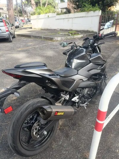 Kawasaki Z7 Hybrid (2024 - 26) usata