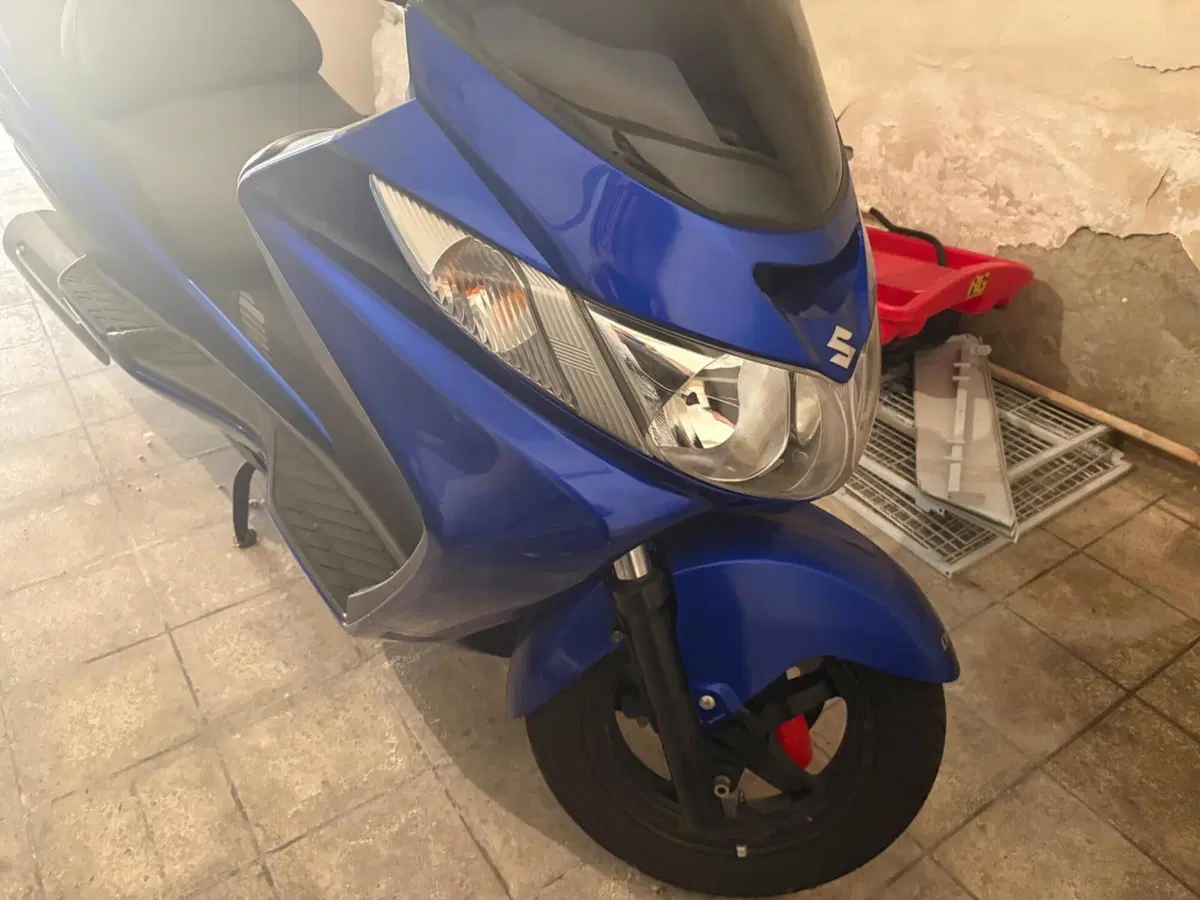 Suzuki Burgman AN 400 Type S (2005 - 06) (4)