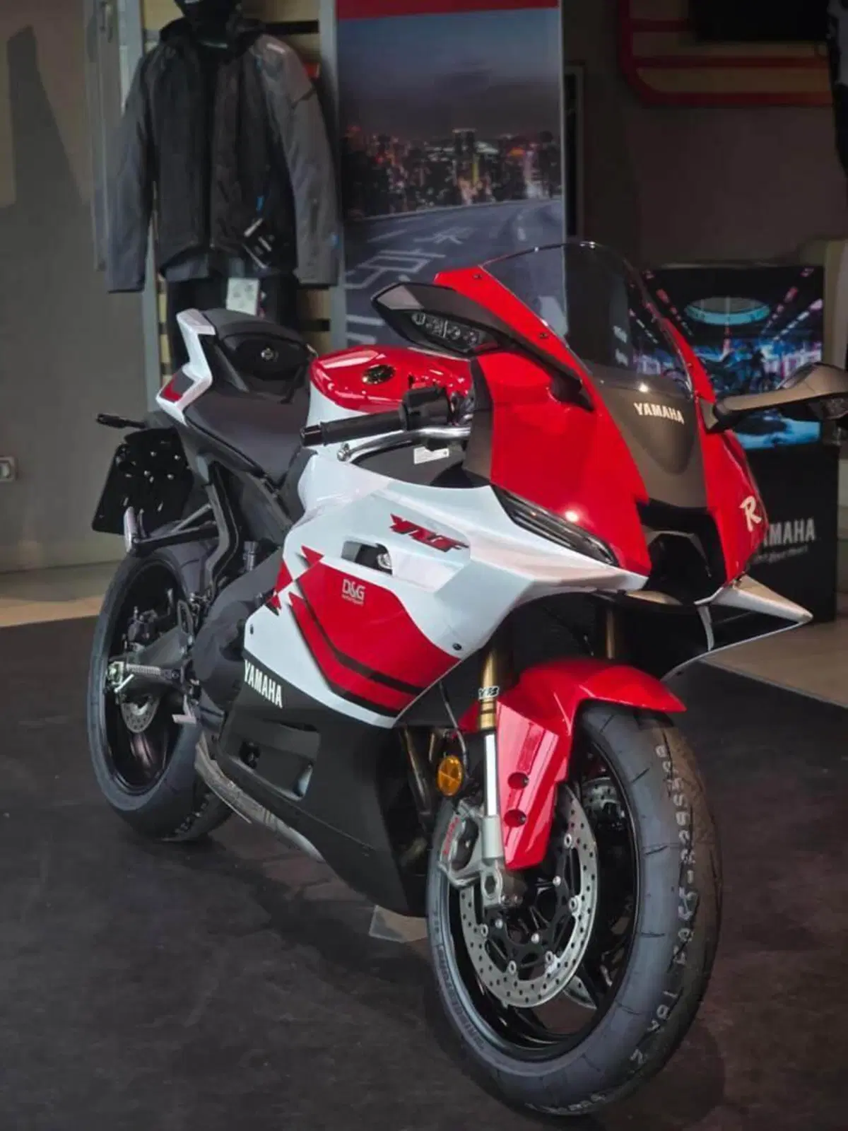 Yamaha YZF R9 70th (2026) (2)