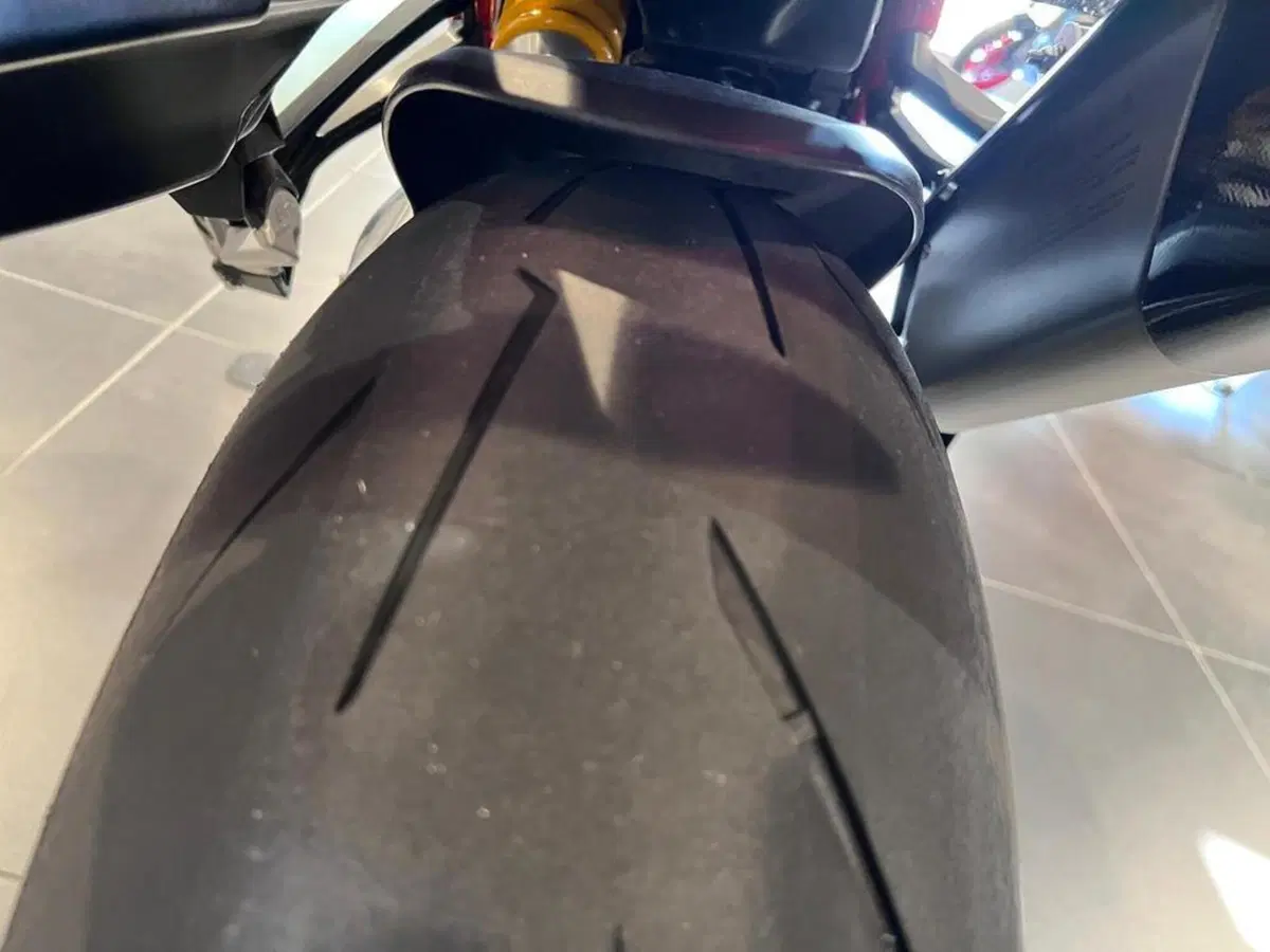 Ducati Multistrada V4 Pikes Peak (2021 - 24) (14)