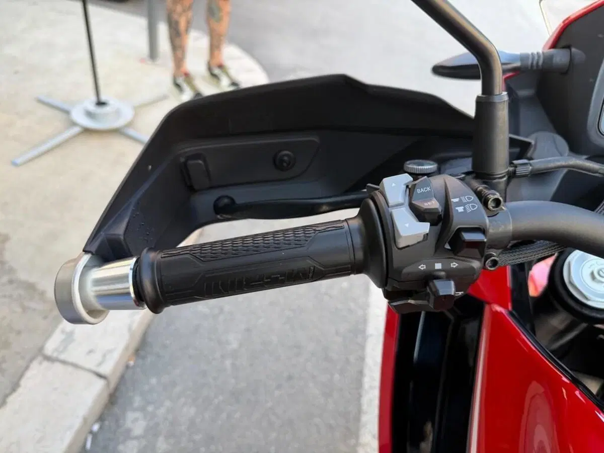 Moto Morini X-Cape 650 (2021 - 26) (9)