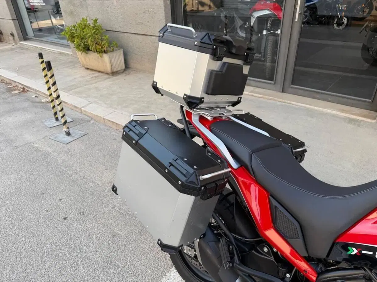 Moto Morini X-Cape 650 (2021 - 26) (6)