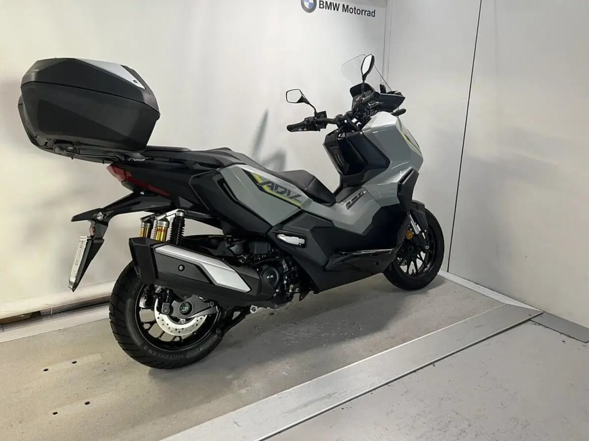Honda ADV 350 (2022 - 24) (13)