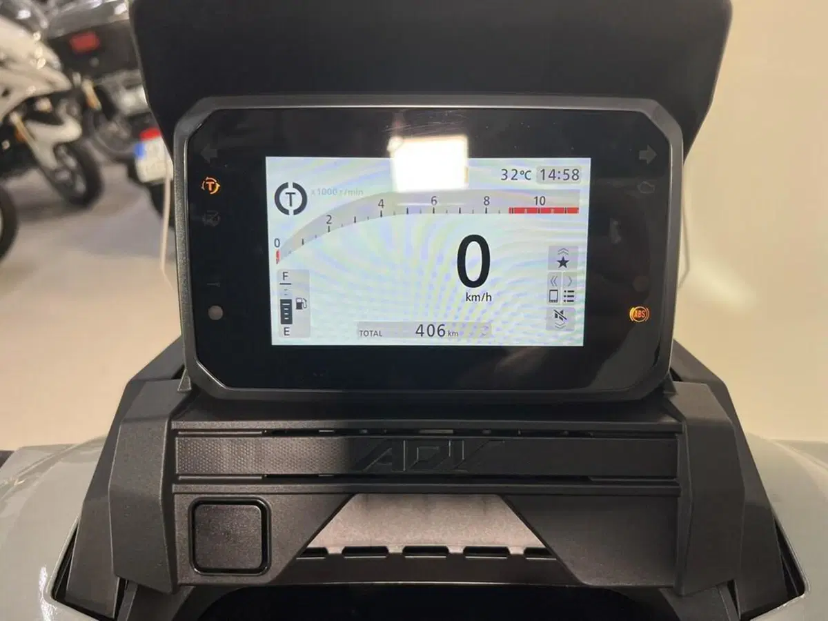 Honda ADV 350 (2022 - 24) (7)